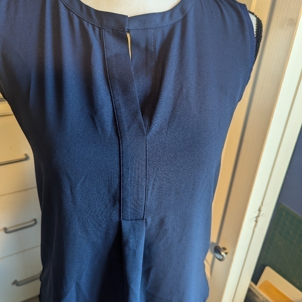 Ann Taylor sleeveless blouse xs